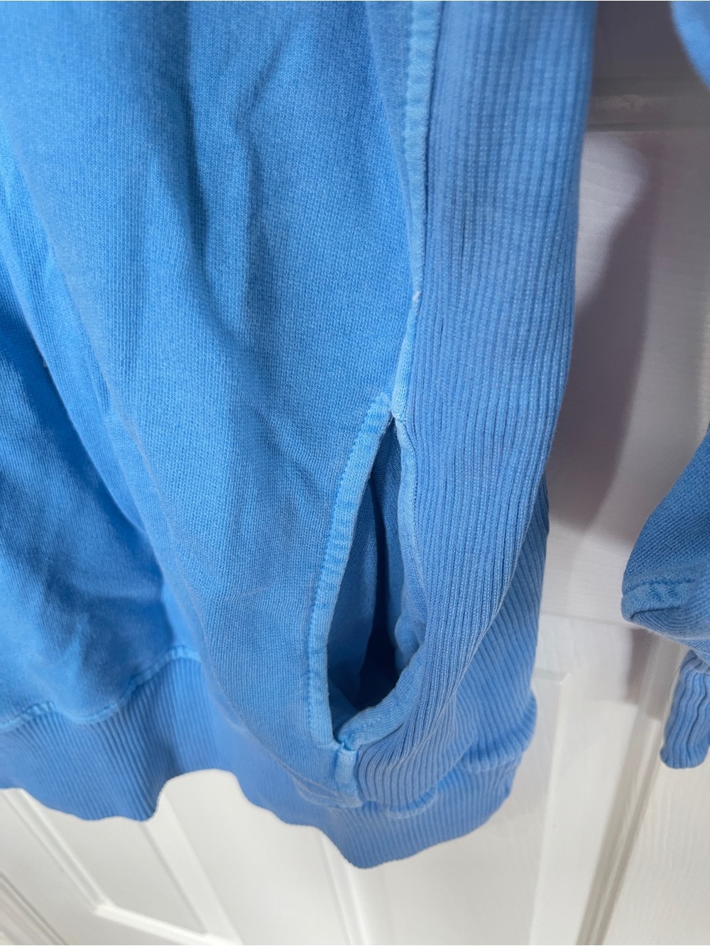 Zenana Pigment Dyed French Terry Crewneck Size Med Pullover Sweatshirt  Pocket - Picture 4 of 8